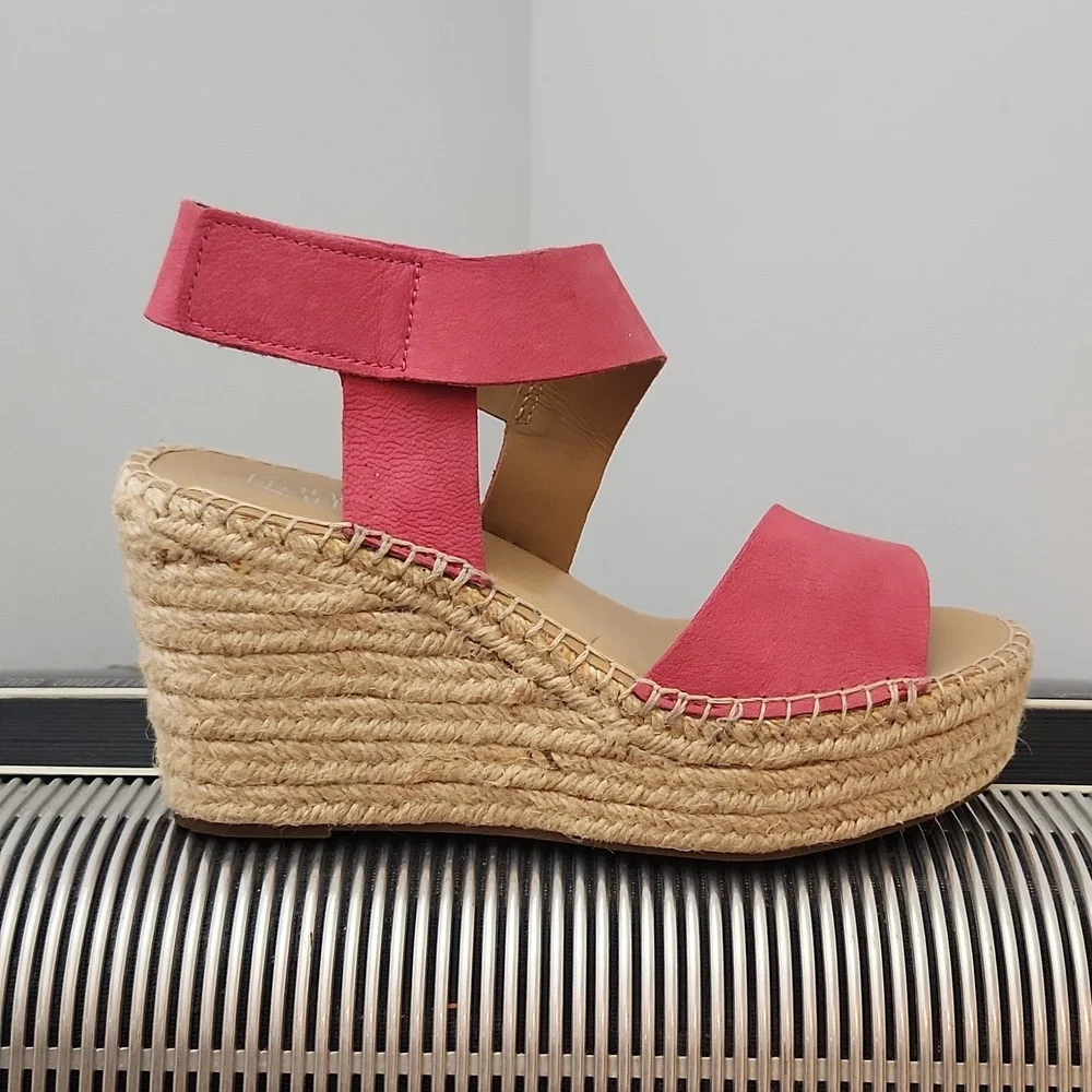 PRACTICALLY NEW FRANCO SARTO PINK LEATHER WEDGE ESPIDRILLE SANDALS SIZE 8.5